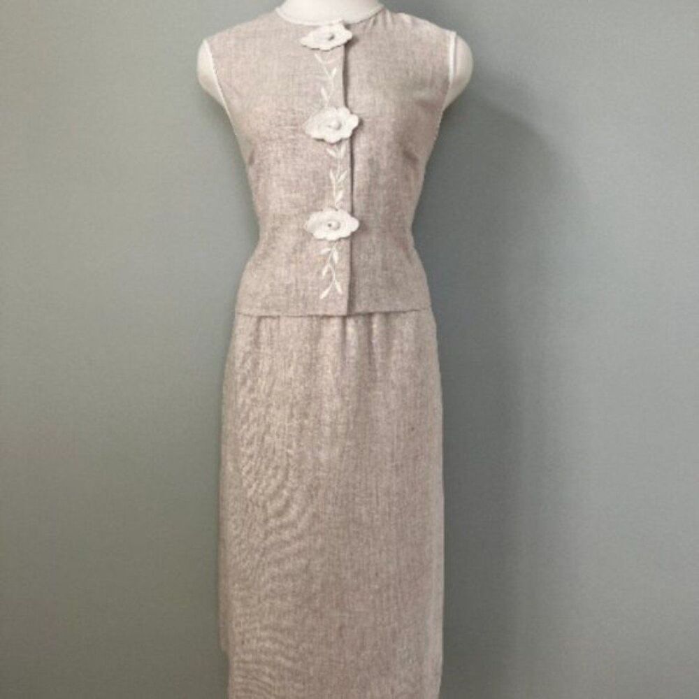 Vintage 1950s Linen 2pc Embroidered Suit Skirt and Sleeveless Top Dress Outfit